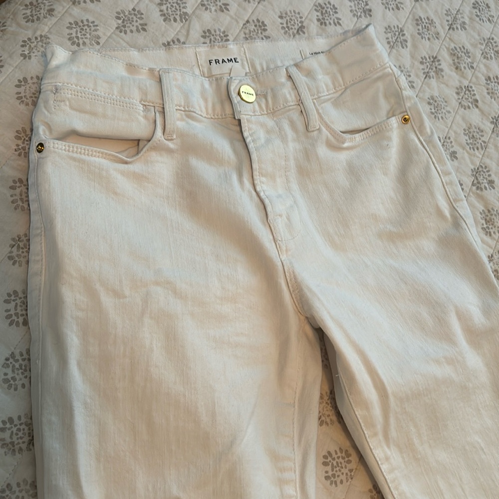 Frame Le High Straight Jeans.  White.  Size 26.